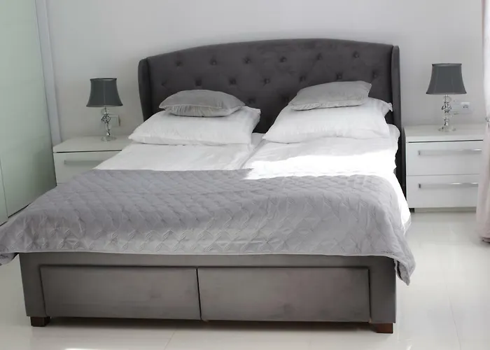 Jagodowy Dwor * 亚斯塔尔尼亚