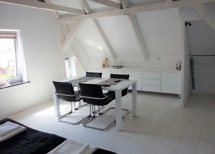 Jagodowy Dwor 亚斯塔尔尼亚